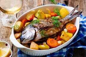 poisson cuit au four pour le régime méditerranéen